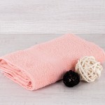Текстиль для дома: 3 варианта полезных подарков для любого праздника